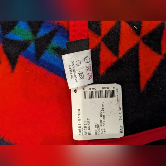 Rare - Pendleton wool blanket, retired Spirit pattern- 90x90 - Picture 6 of 13